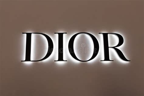 dior sign.